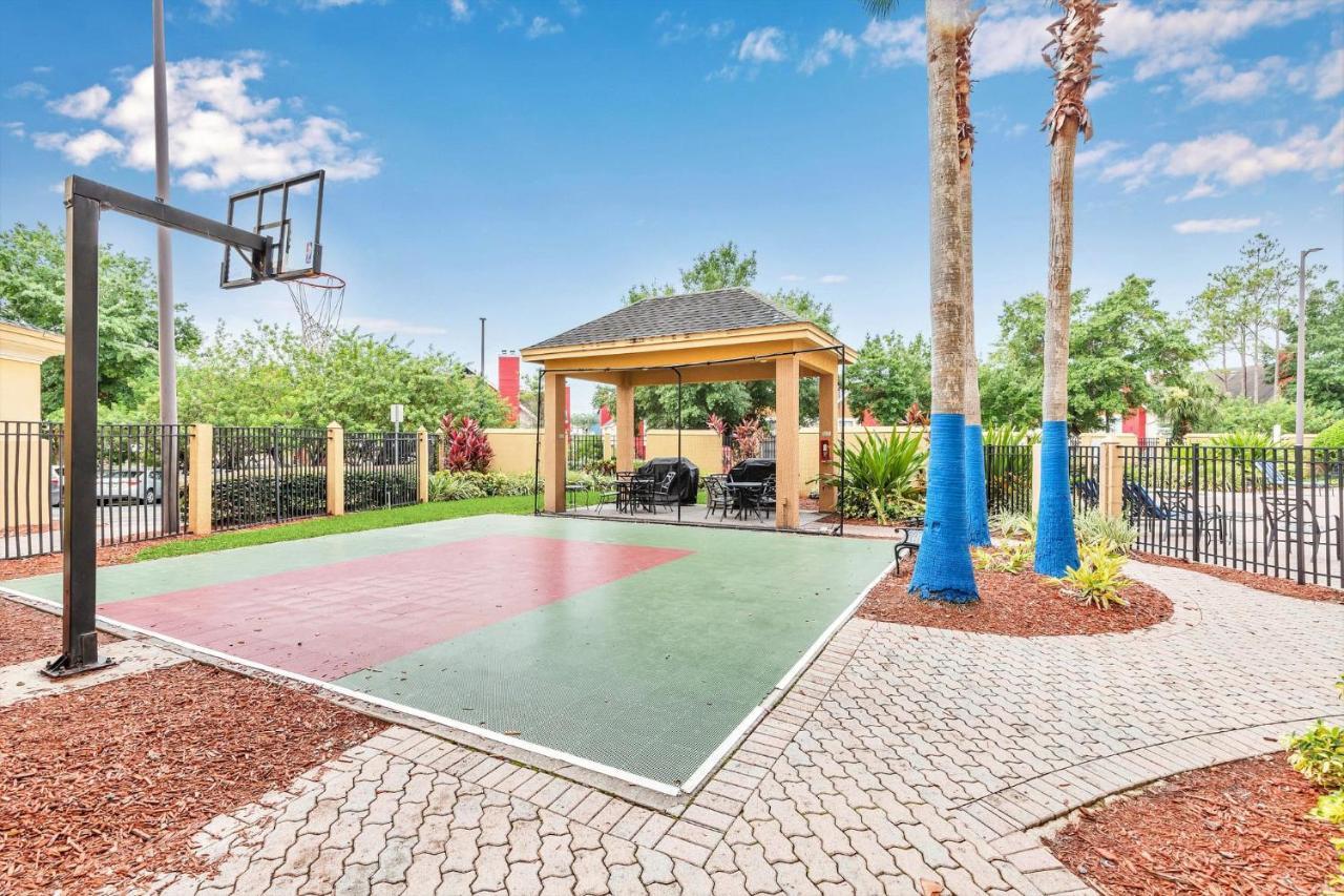 1Br 2 Queens Apt-Hotel With Pool, Hot Tub & Arcade, Near Disney & Universal! Orlando Luaran gambar