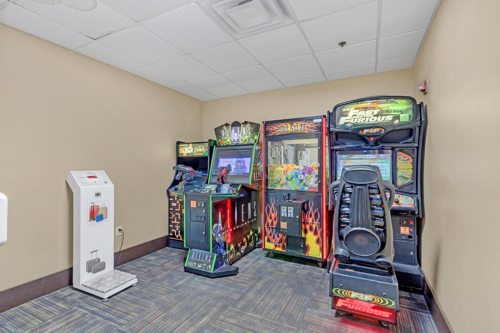 1Br 2 Queens Apt-Hotel With Pool, Hot Tub & Arcade, Near Disney & Universal! Orlando Luaran gambar